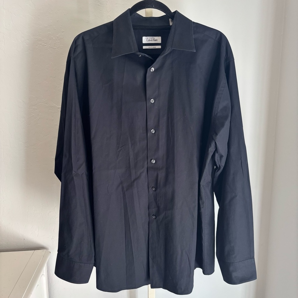 Calvin Klein Men’s Black Cotton Stripe Button Down Collared Shirt, 17.5”